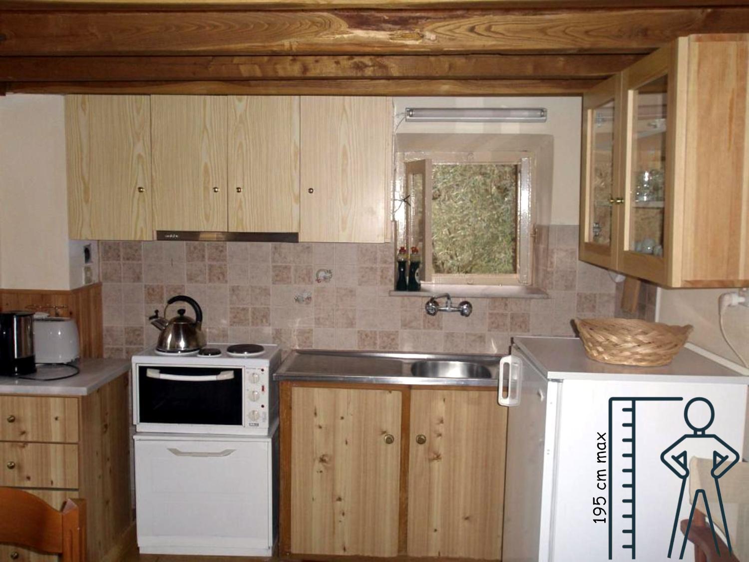 Tsorni Hill Apartment
